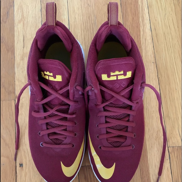 Lebron sneakers - Picture 3 of 3